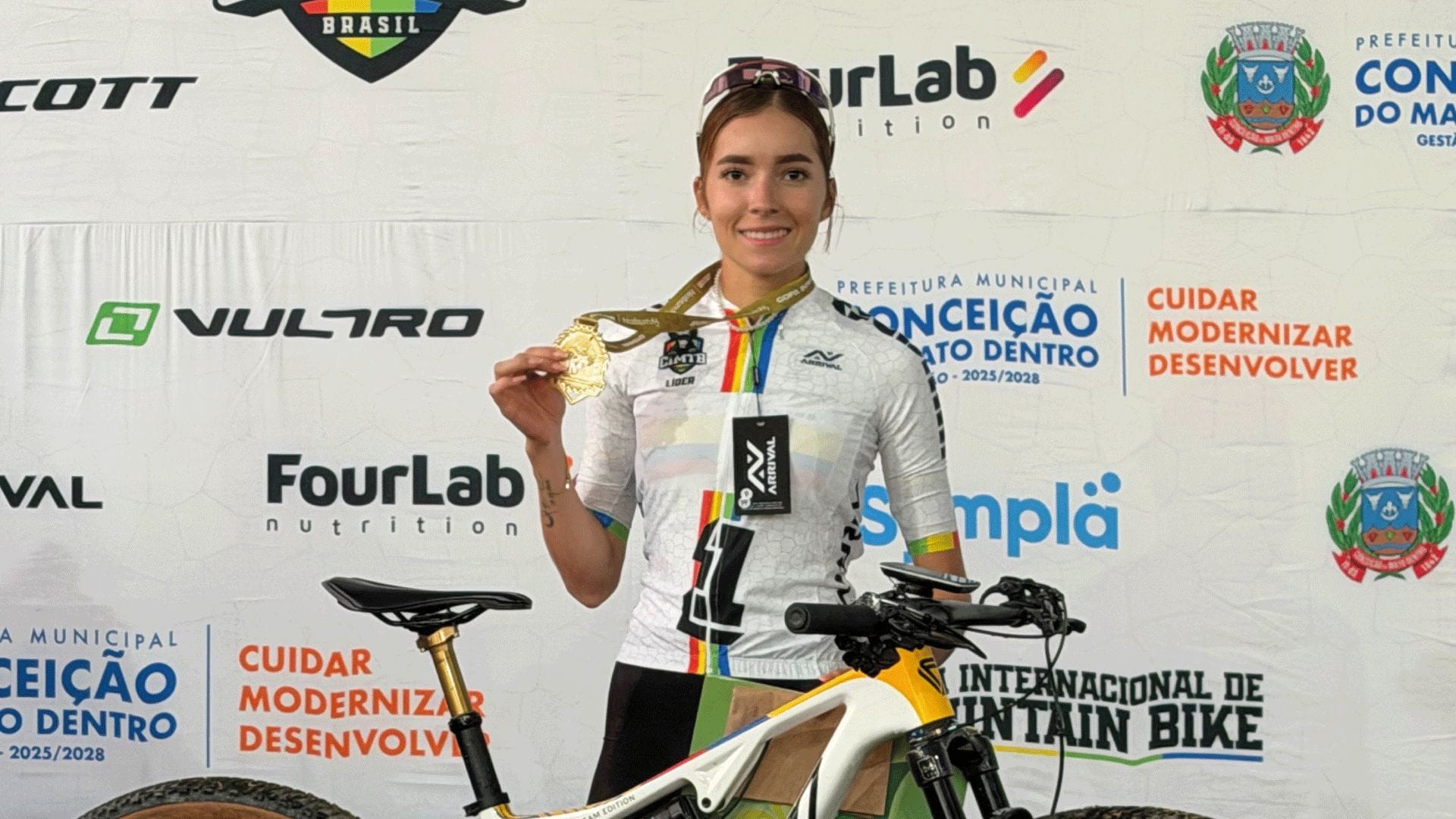 Daniela Gaviria gana doble oro y Santiago Quintero suma dos bronces en la Copa Internacional de Mountain Bike CIMTB.